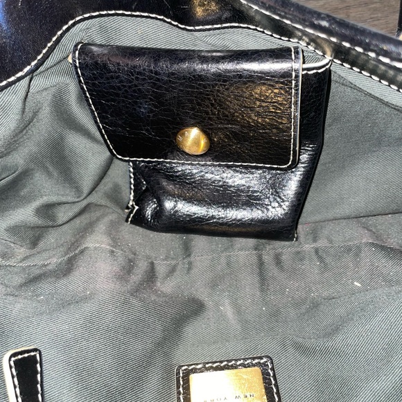 Maxx New York Black Leather Shoulder Bag - Picture 5 of 5